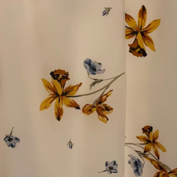 Floral White Dress - Picture 3 of 5